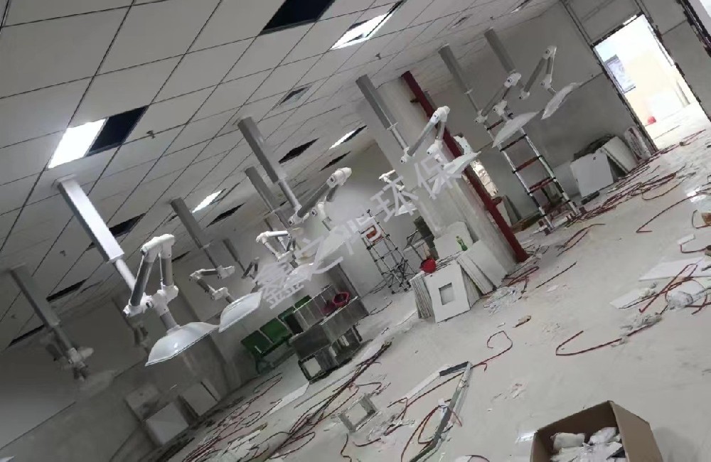 湖南長沙醫院艾灸排煙系統安裝完成